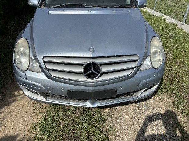 Mercedes W251 lmpa lkhrt srvd motorhztet diszracs homlokfal 