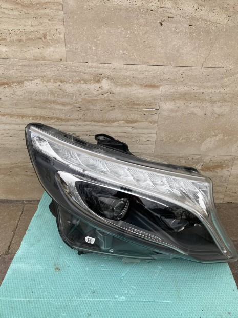 Mercedes W447 V-class Led fényszóró (A4479062401)