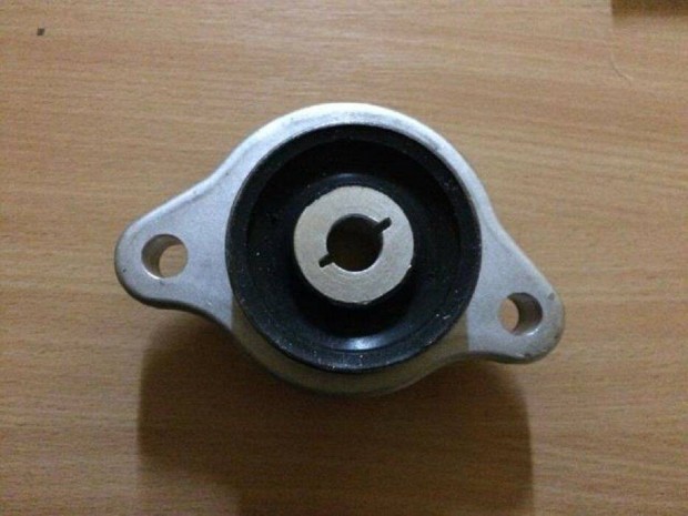 Mercedes W639 Vito jobb lengőkarszilent eladó. Cikkszám:6393301501