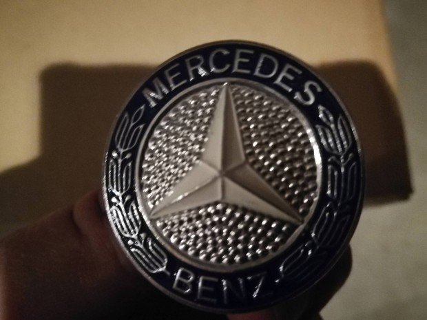 Mercedes W 114, W115, W116 , W123 gyári új hűtő maszk embléma