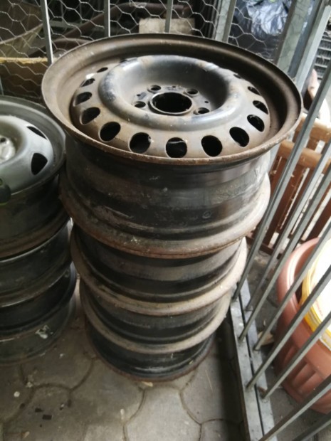 Mercedes W 124 gyári lemezfelni garnitúra