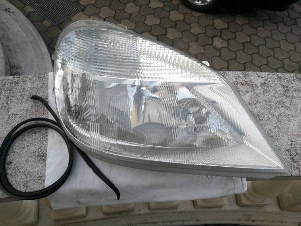 Mercedes W 414 Vaneo gyári lámpa üveg és foncsor