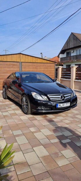 Mercedes- Benz E250 CGI Blue Efficiency Avandgarde