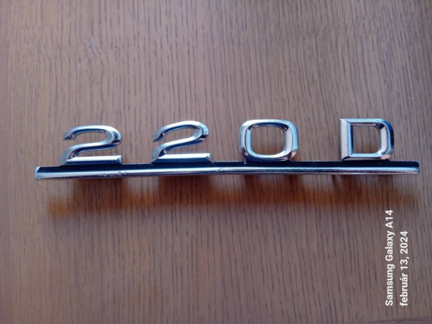 Mercedes : 220 D felirat elad