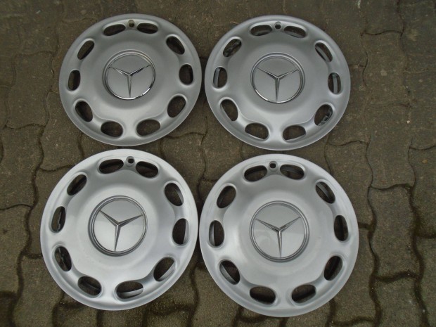 Mercedes / Mercedes "A" 15" gy�ri d�szt�rcsa garnit�ra elad�
