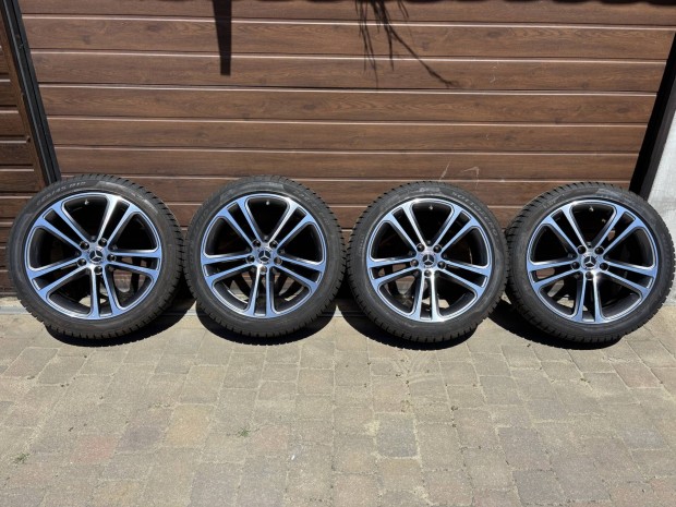 Mercedes alufelni 18 col 7,5J 225/45r18 Pirelli téli gumi