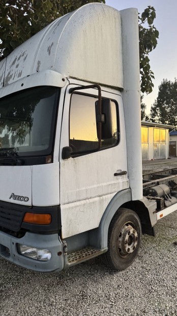 Mercedes atego 815 alkatrsznek 