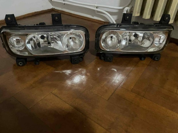 Mercedes atego első fényszóró