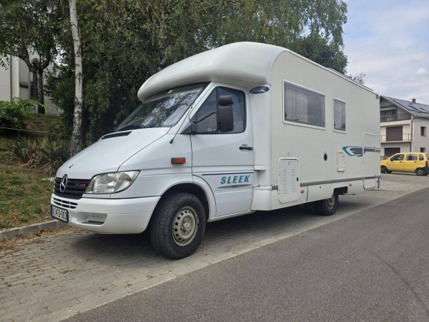 Mercedes benz 208CDI Gyári lakóautó