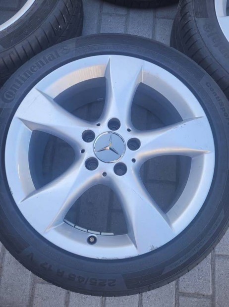 Mercedes benz A-B osztály 17-es 5x112 et 52.5 alufelni