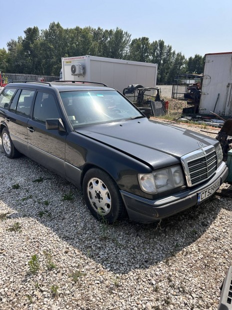 Mercedes benz E 200