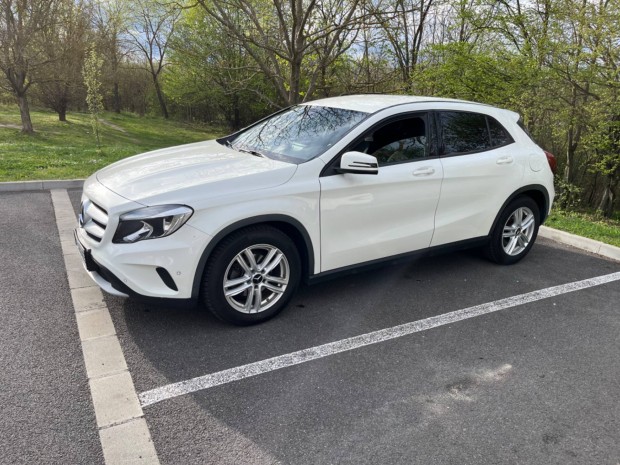 Mercedes benz Gla180