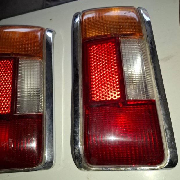 Mercedes-benz w114/115 hátsó lámpa