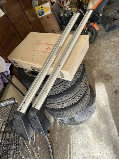 Mercedes-benz w203 tet�csomagtart�