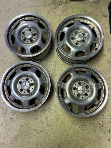 Mercedes benz w211 alufelni 16"