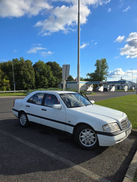 Mercedes c180