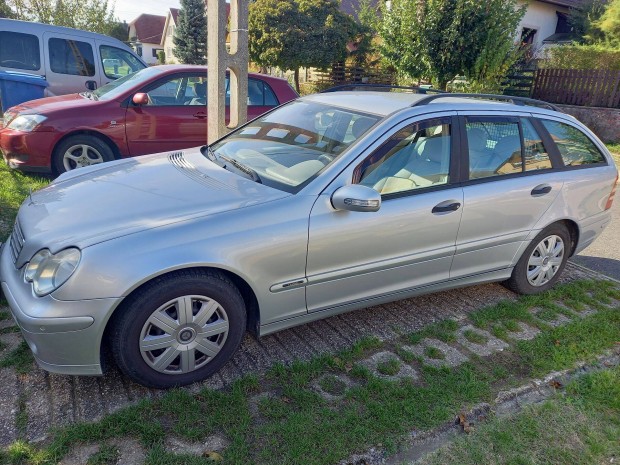 Mercedes c180 benzin