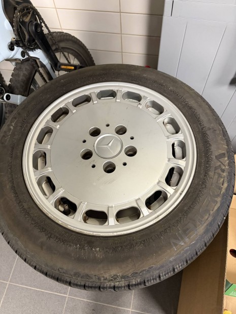 Mercedes csatornafedl alufelni gullideckel 4db