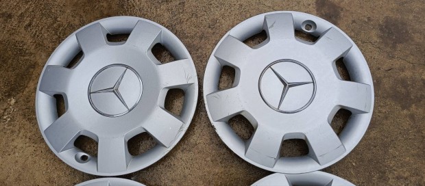 Mercedes dsztrcsa 16"-os