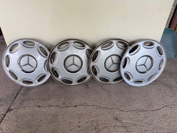 Mercedes dísztárcsa r15 4 db