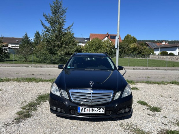 Mercedes e220 T-model 