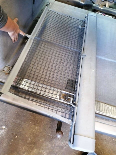 Mercedes e-class kombi w210 (s210) csomagt�r rol� kutyah�l�