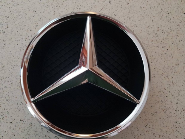 Mercedes embl�ma