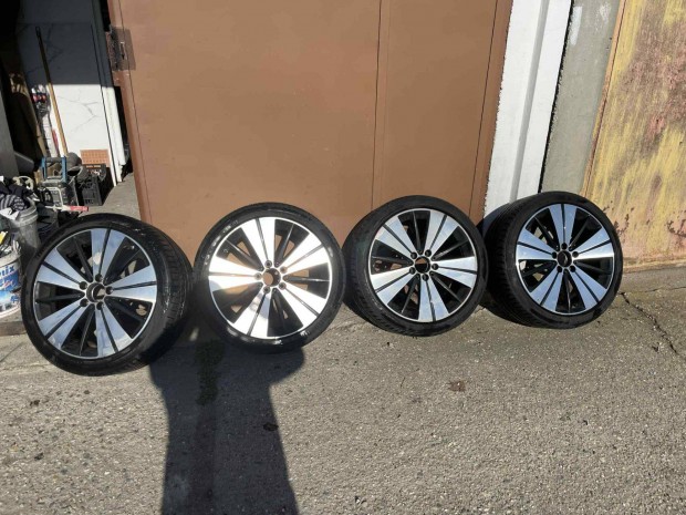 Mercedes felni nyari gumival