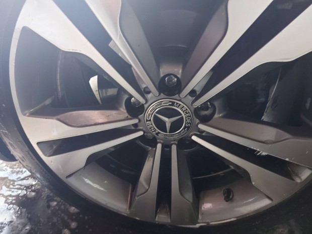 Mercedes felni nyári gumival