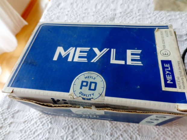 Mercedes gépkocsihoz Meyle 025 231 8917/PD fékbetét készlet