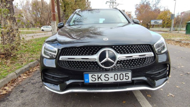 Mercedes glc SUV My hibrid 200 AMG