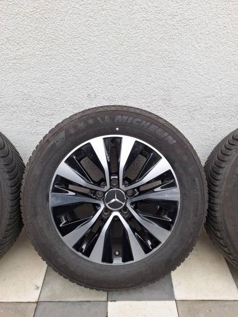 Mercedes gyri 16 colos felni jszer tligumikkal+Tpms A B C CLA