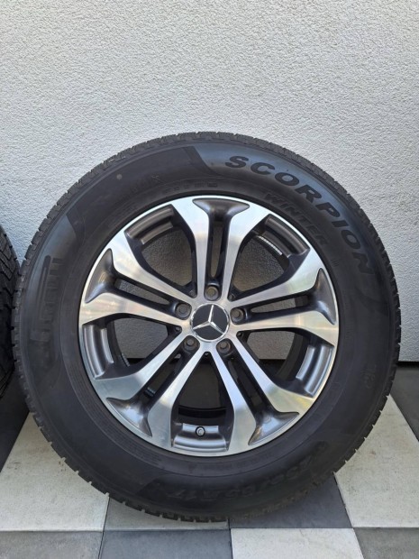 Mercedes gyári 17 colos felni újszerű téligumikkal +Tpms GLC Gle ML R