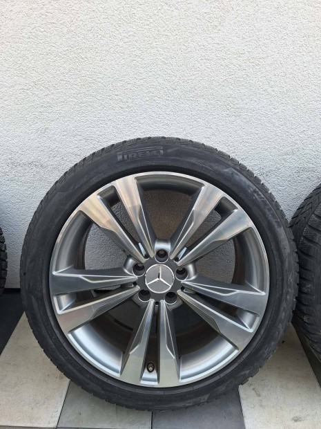 Mercedes gy�ri 18 colos felni A B C CLA GLA GLB Gle ML R V Vito Viano