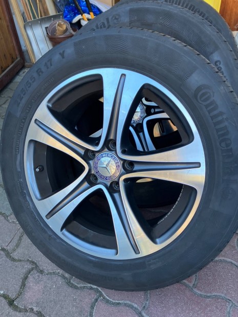 Mercedes gyri E classe W213 17-es alufelni garnitra nyri gumival