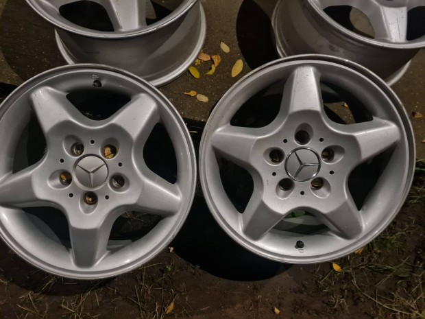 Mercedes gyári alufelni 16 col hibátlan állapot