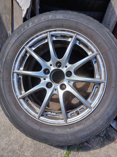 Mercedes gyári alufelni 5x112x16 szerelt.