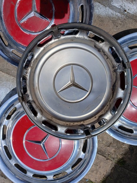Mercedes gyári disztárcsa garnitúra 14"eladó.