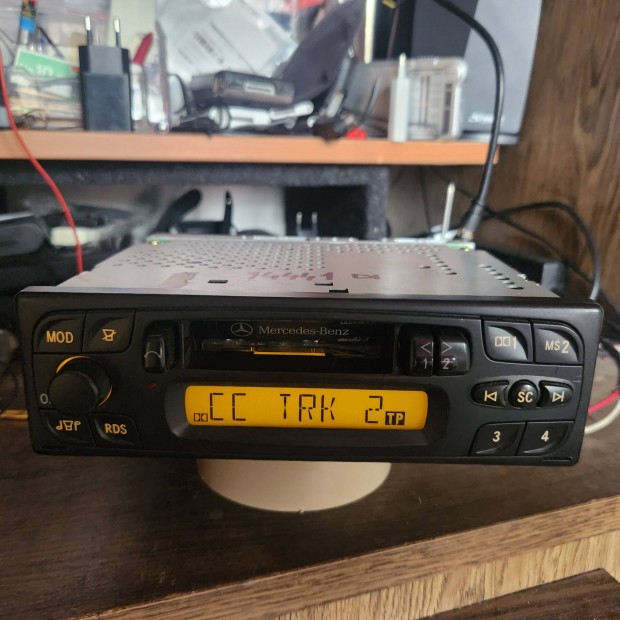 Mercedes kazettás rádió bluetoothos w124 w140 w201 w190