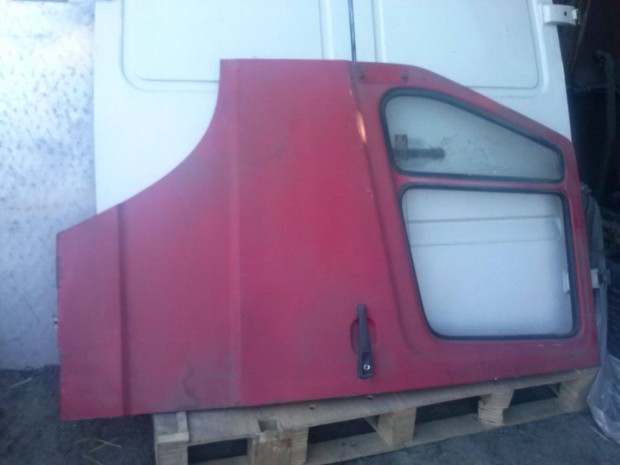 Mercedes kistehreaut� T1/TN ajt�