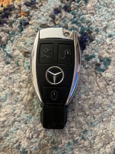 Mercedes kulcs
