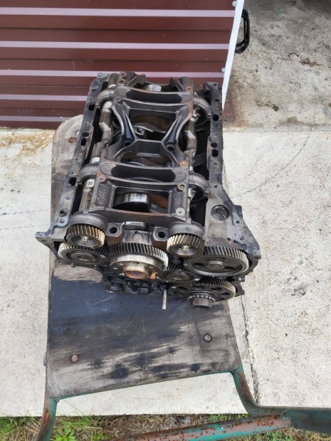 Mercedes om 651 2.1 csapgyas motor blokk