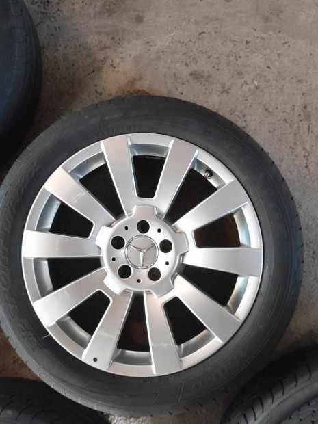 Mercedes r19 5x112 alufelni gumival 