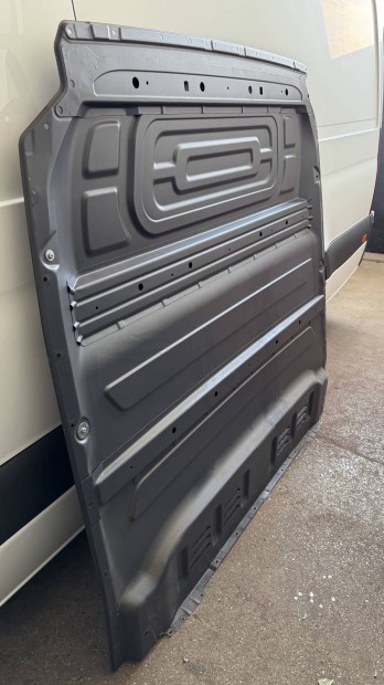 Mercedes sprinter 2022-es vlaszfal 