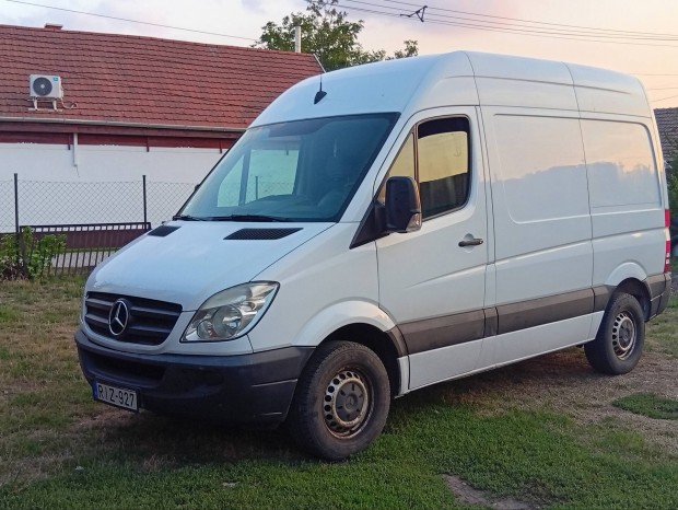 Mercedes sprinter Magnszemlytl elad 
