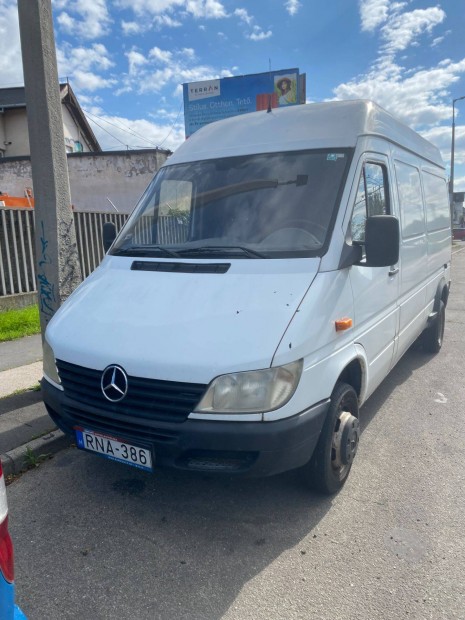 Mercedes sprinter elad