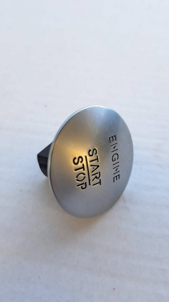 Mercedes start stop ind�t� le�ll�t� gomb �j