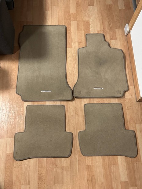 Mercedes sz�nyegszett W204/C207