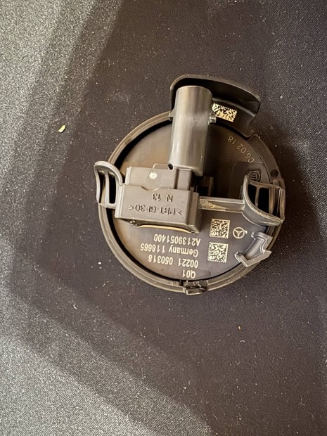 Mercedes vezeto oldali �tk�z�s �rz�kel�