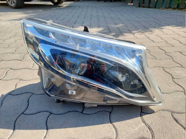 Mercedes vito W447 Jobb LED fnyszr elad. Cikkszm:A4479061501
